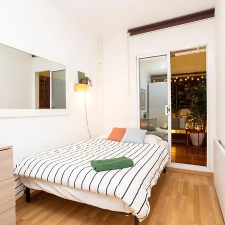 Cozy Exiample Getaway With Patio *